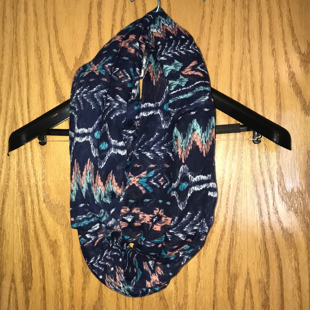 Infinity scarf